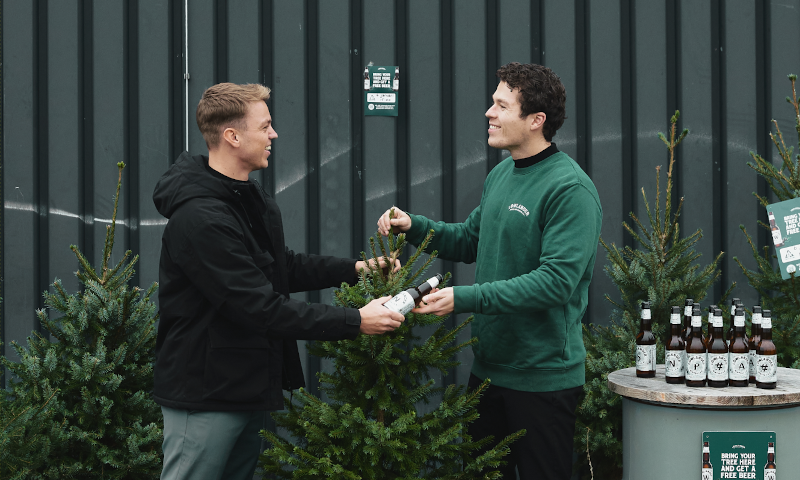 Kerstboom inleveren voor bier met lowlander